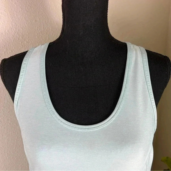 GAIMA Women’s Racer-Back Tank Top in Sea-foam Green Size Medium - Picture 2 of 13